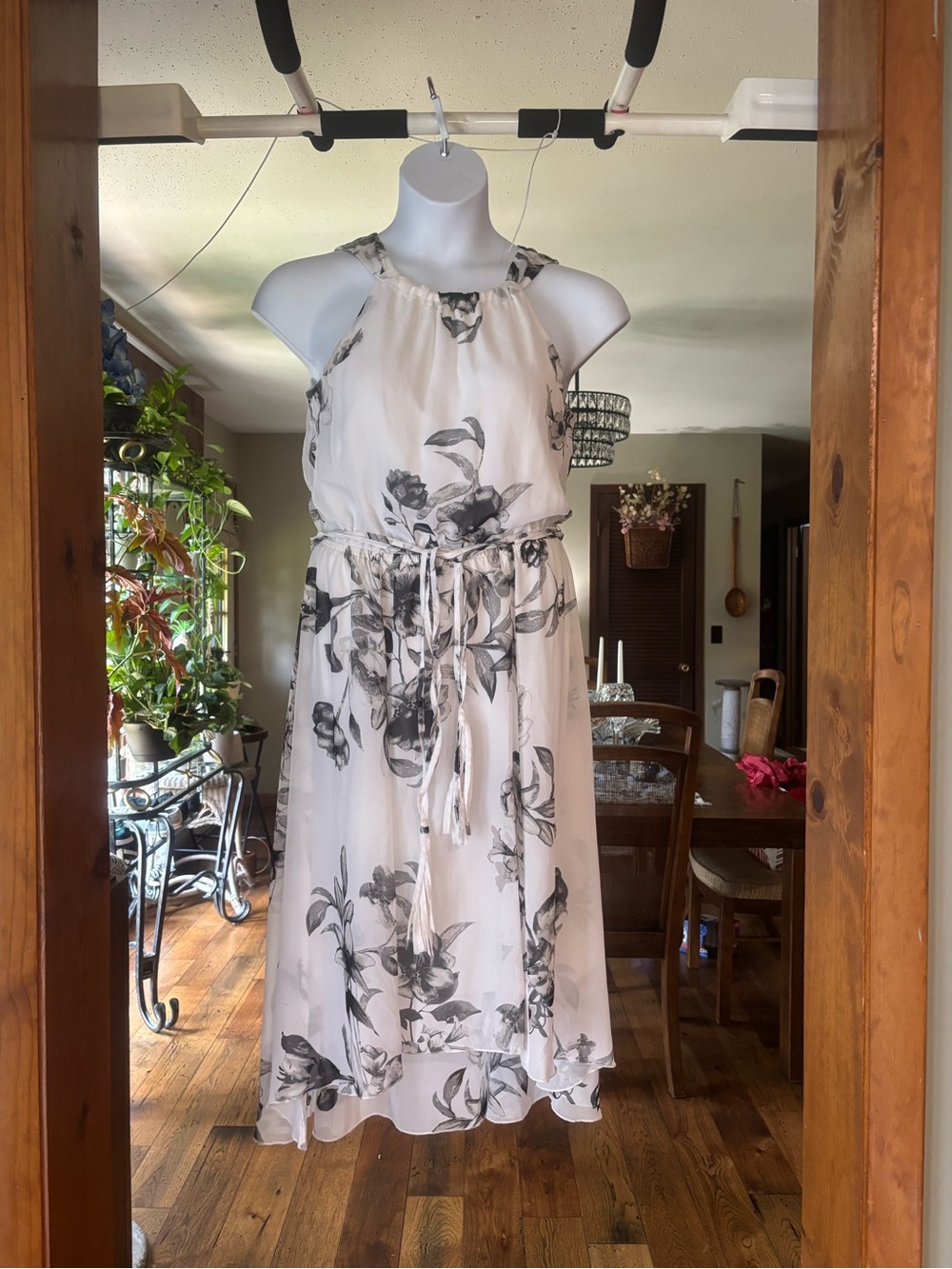 Cato Women’s White Floral Halter Midi Dress with Black Print and Tie Waist Sz M